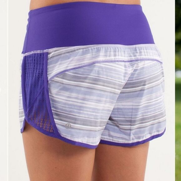 Lululemon Run: Sun Sprinter Short Size 6 - Picture 6 of 6
